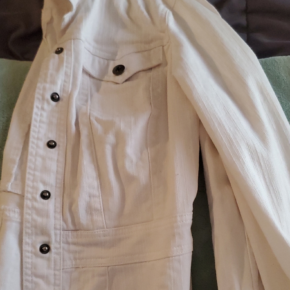White Button-Up Jacket - Picture 9 of 9
